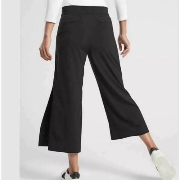 ATHLETA Pants SZ 8 Tribeca Wide Leg Cropped Button Hem Navy Crop Zipper - Picture 2 of 15